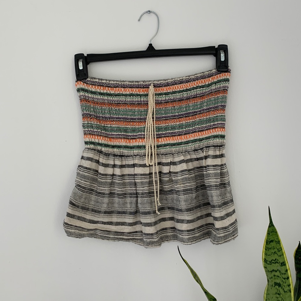 Strapless peplum summer top